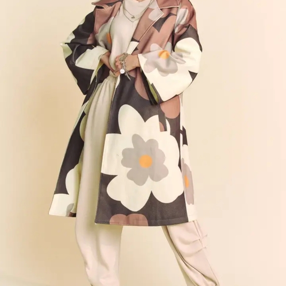 DAVI & DANI Jackets & Blazers - DAVI & DANI Floral Patterned Coat - Black, White, Brown